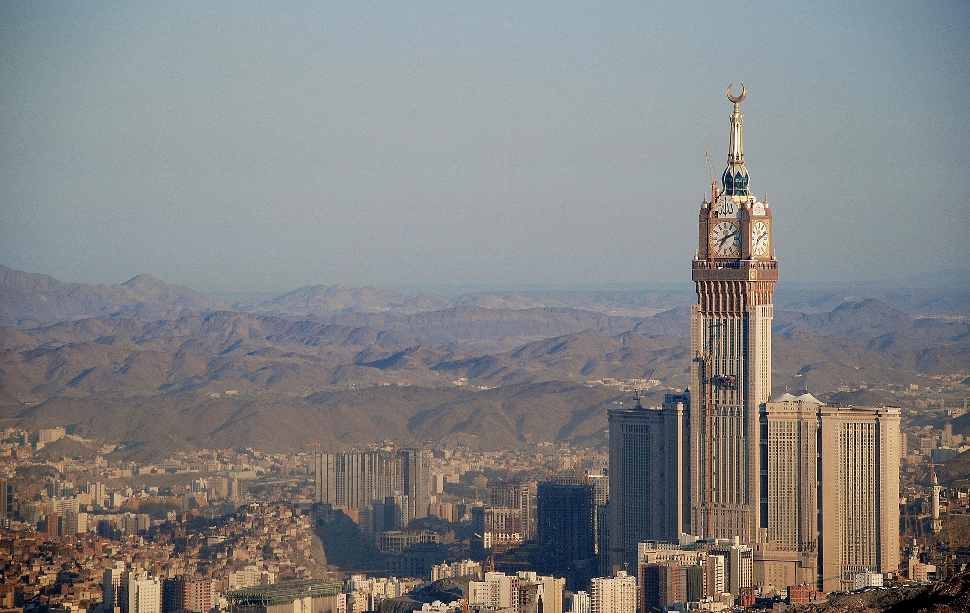 Makkah to Madinah Distance – By Train, Car, Plane & Bus